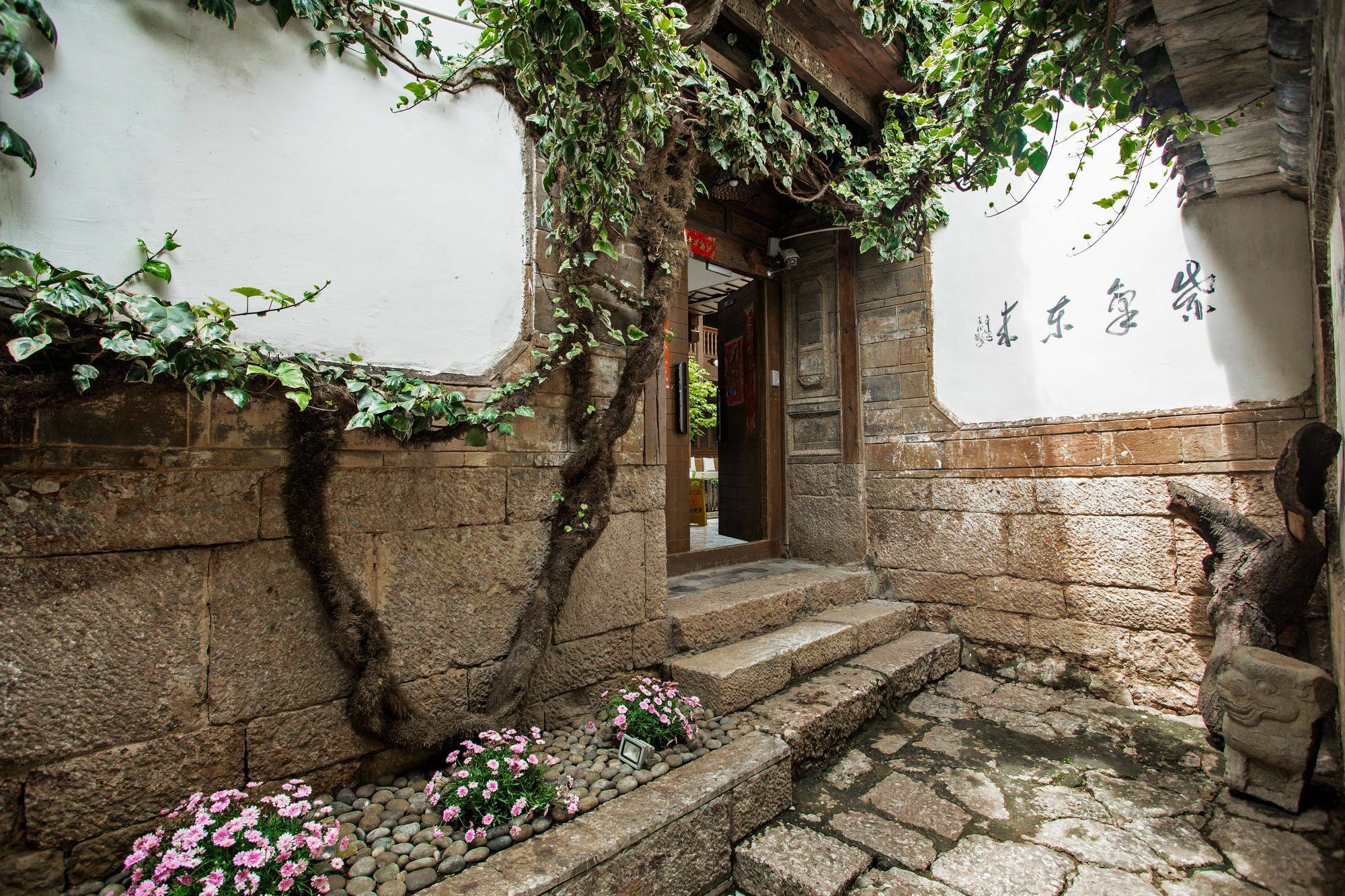 Lijiang Ivy Garden Resort Hotel Zewnętrze zdjęcie